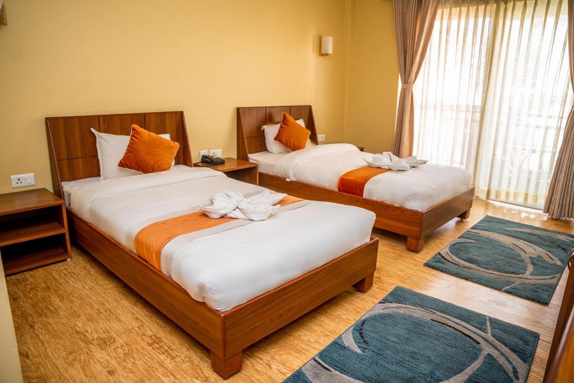Hotel Glory Garden بوكْرا الغرفة الصورة