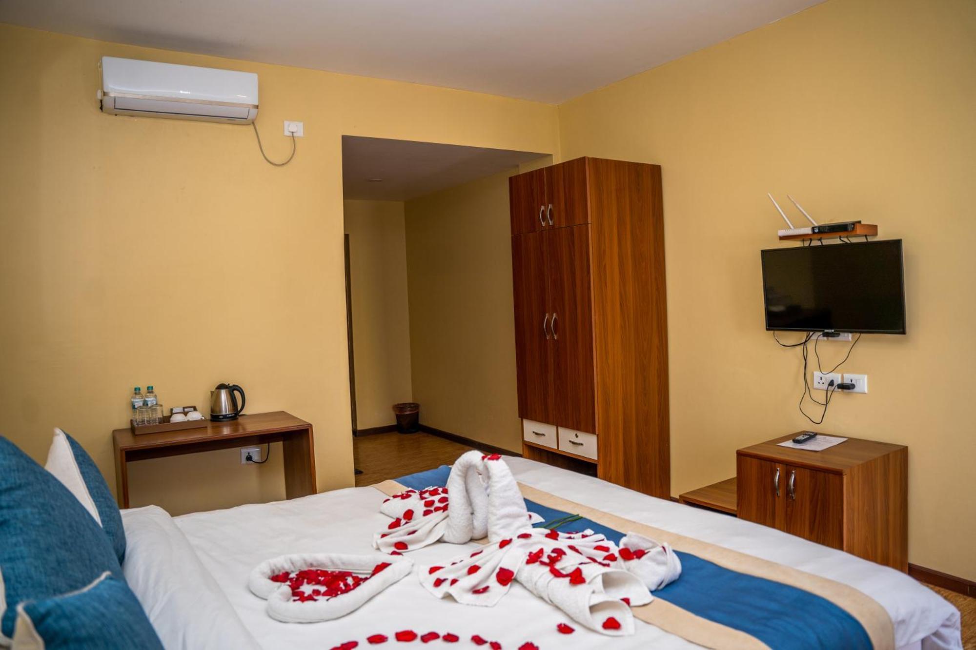 Hotel Glory Garden بوكْرا الغرفة الصورة