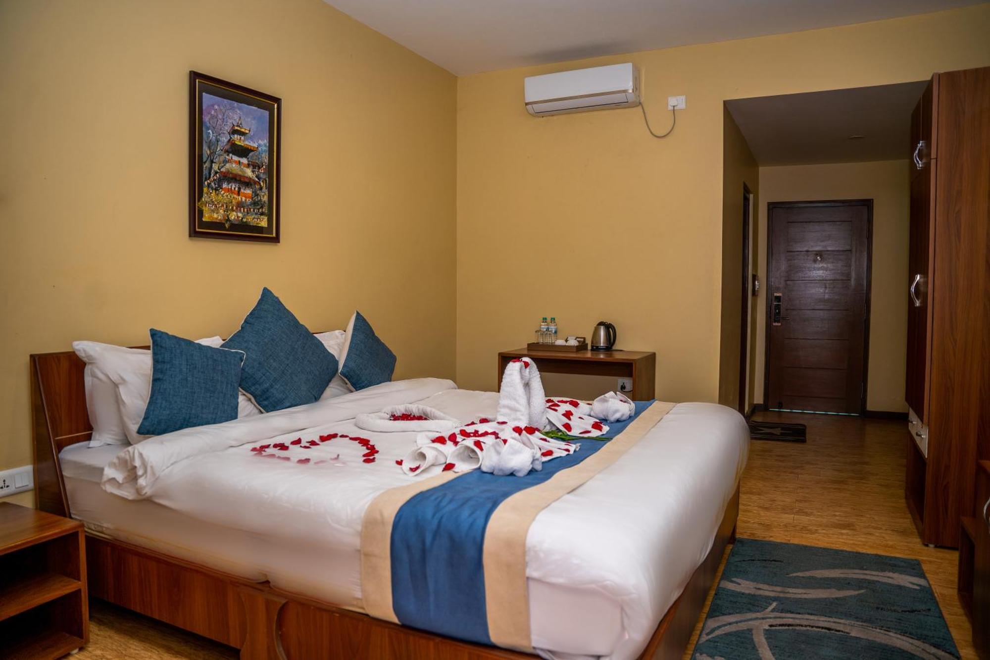 Hotel Glory Garden بوكْرا الغرفة الصورة